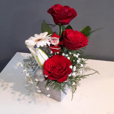Bouquet de roses + Père Noël